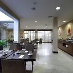 Отель Exe Tartessos 4*
