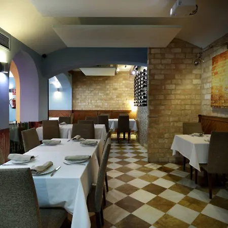 Ξενοδοχείο Dorma Tartessos 4*